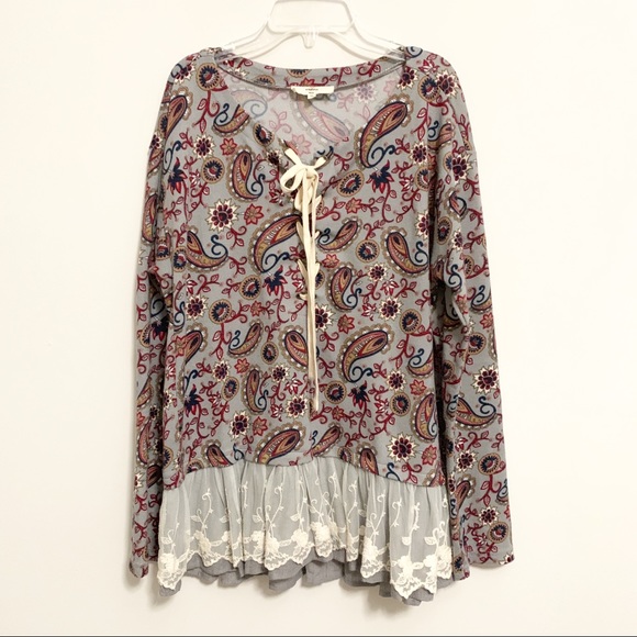 entro Tops - Entro Printed Lace Peplum Mixed Sweater Top M